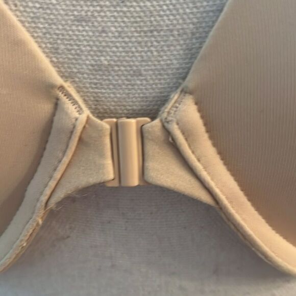 PINK Victoria's Secret Light Tan Bra - Picture 5 of 10